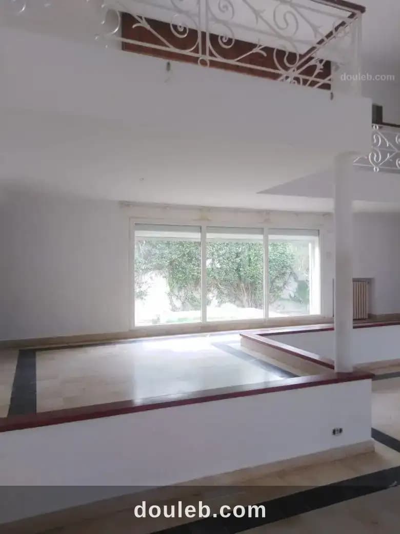 Villa s4 avec jardin à menzah 9a à Tunis