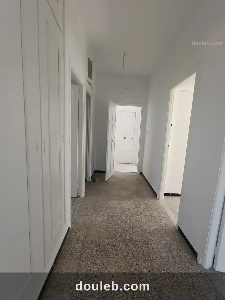 Appart dans un etg de villa mutuelleville - Miniature 5