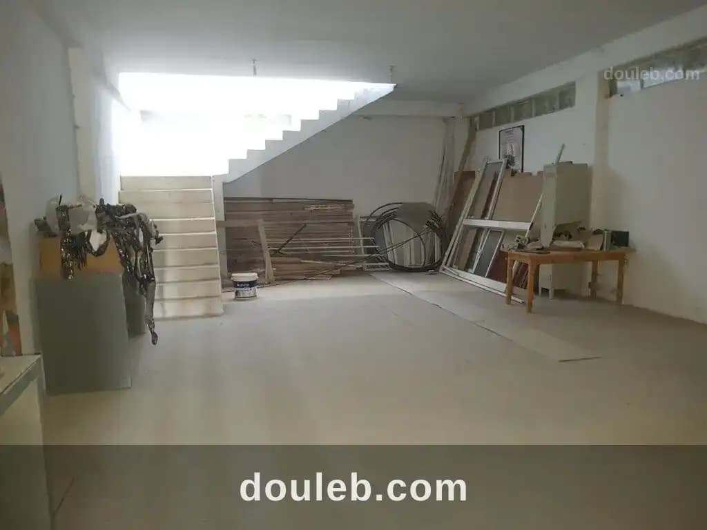 200m2 pour activité professionnelle - Miniature 2