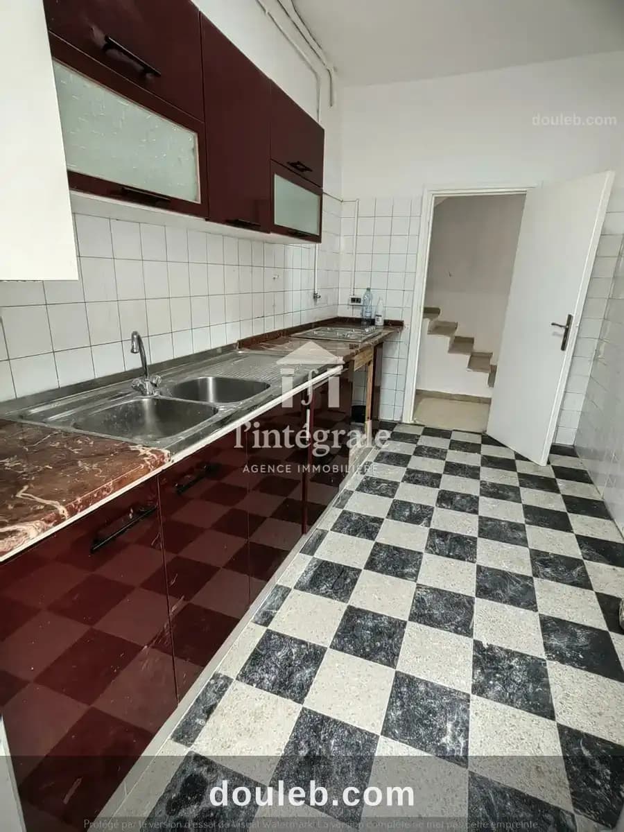 Triplex s4 habitation ou bureautique à Ariana