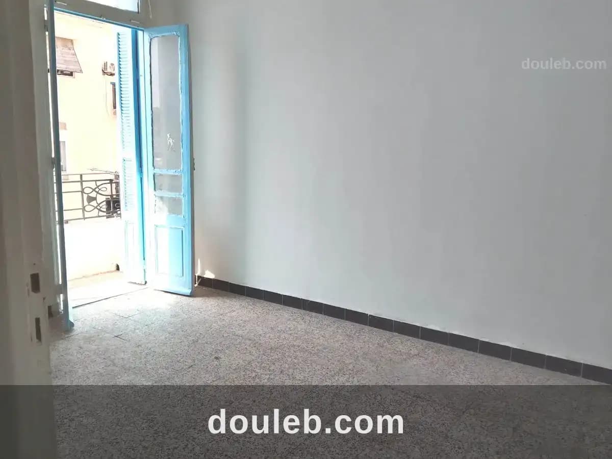 Appartement s1 au 2e étage - Miniature 2