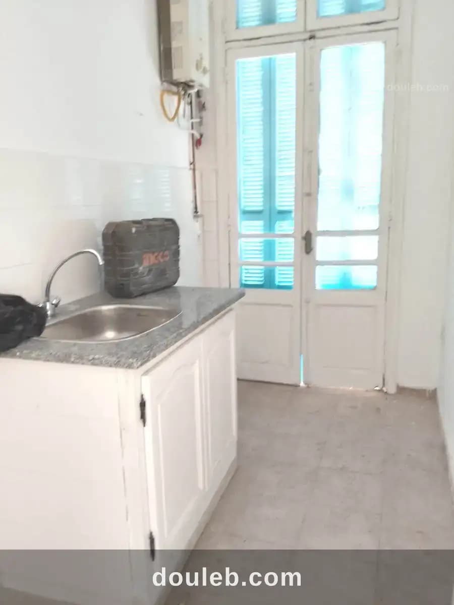 Appartement s1 au 2e étage - Miniature 3