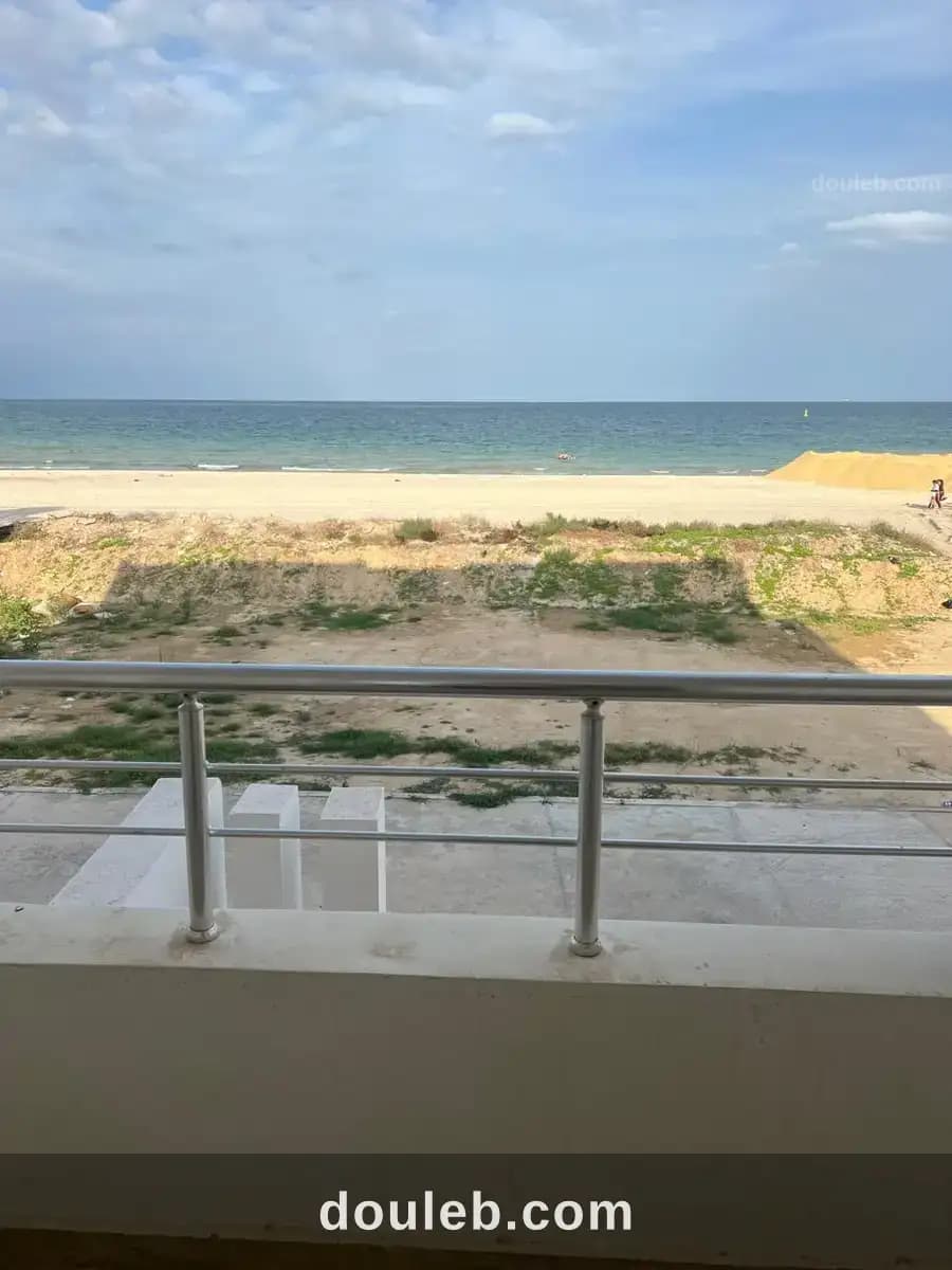 S4 meublé pied dans l eau à Sousse