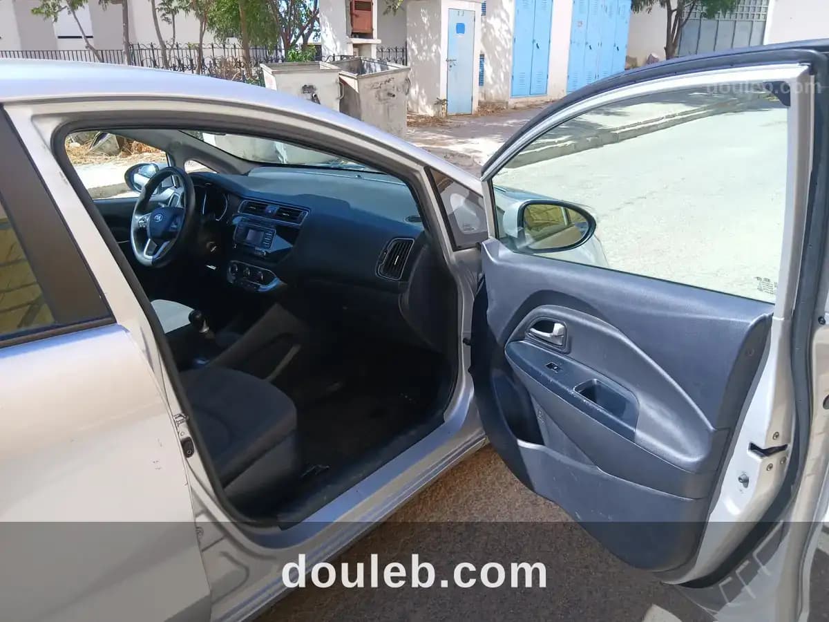 Kia rio 1ére main modèle 2015 - Miniature 4