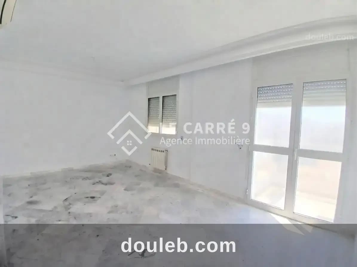 Appartement s3 à ain zaghouan nord à Tunis