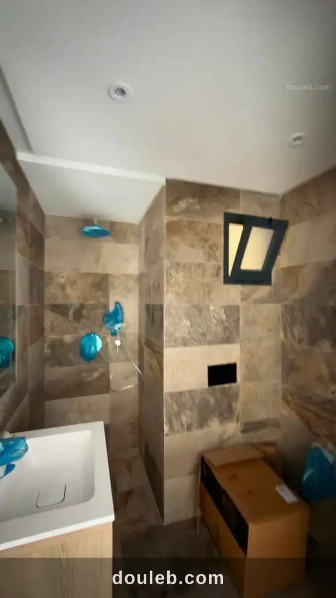 Appartement s1 neuf jamais habité a chotrana 1 à Ariana