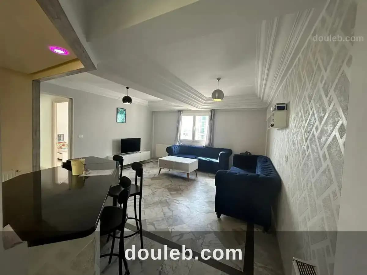 Beaux appartement plein zone touristique - Miniature 2