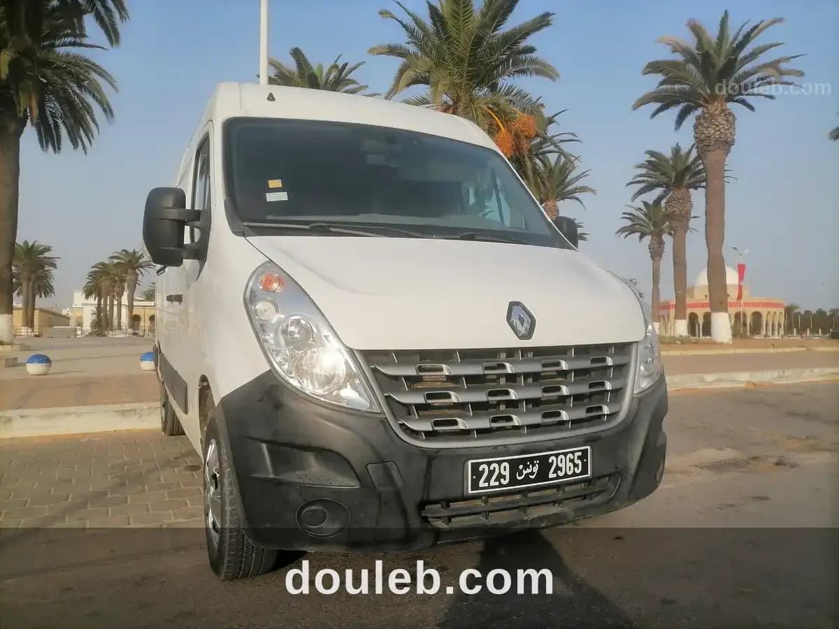 Renault master à Monastir