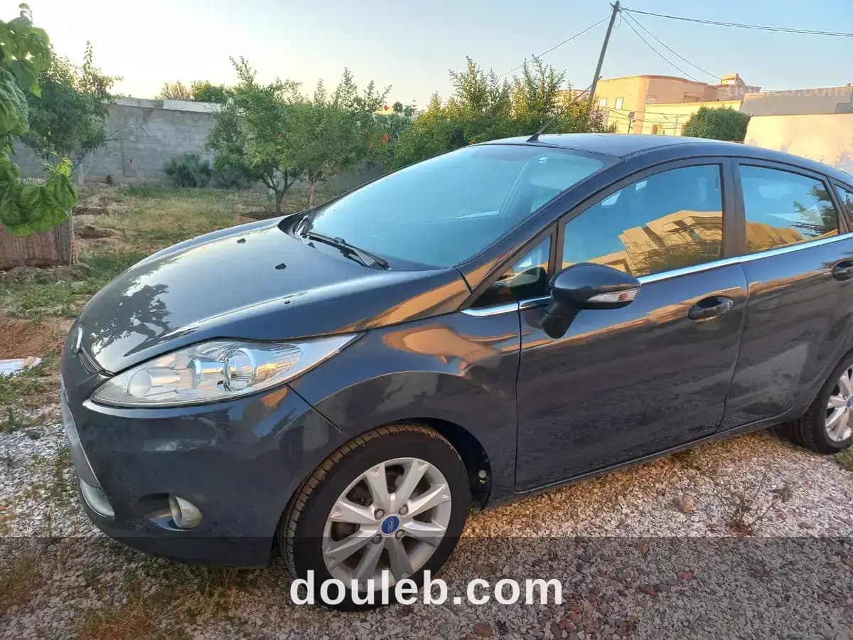Ford fiesta 2011 - Miniature 2