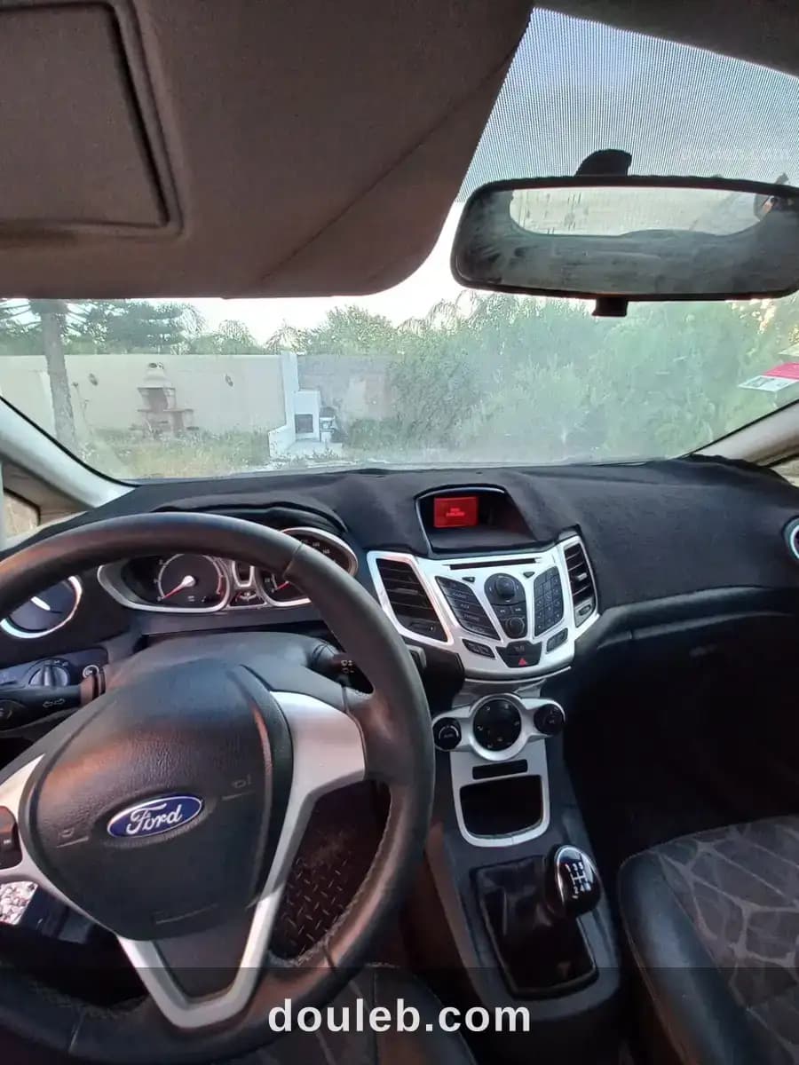 Ford fiesta 2011 - Miniature 3