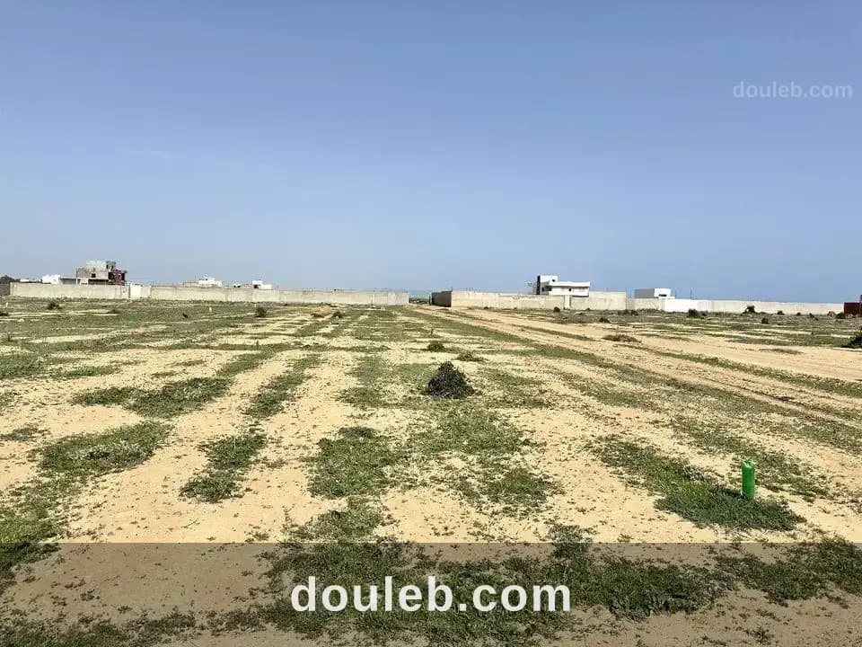 Beau terrain trés proche de la mer à Nabeul