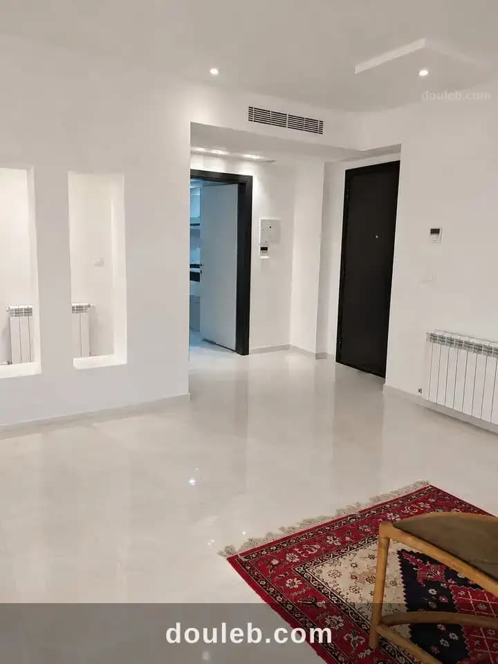 Joli appt s2 haut stg à cité ennasr 2 à Ariana