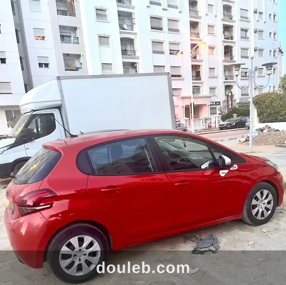 Peugeot 208 à Ben Arous