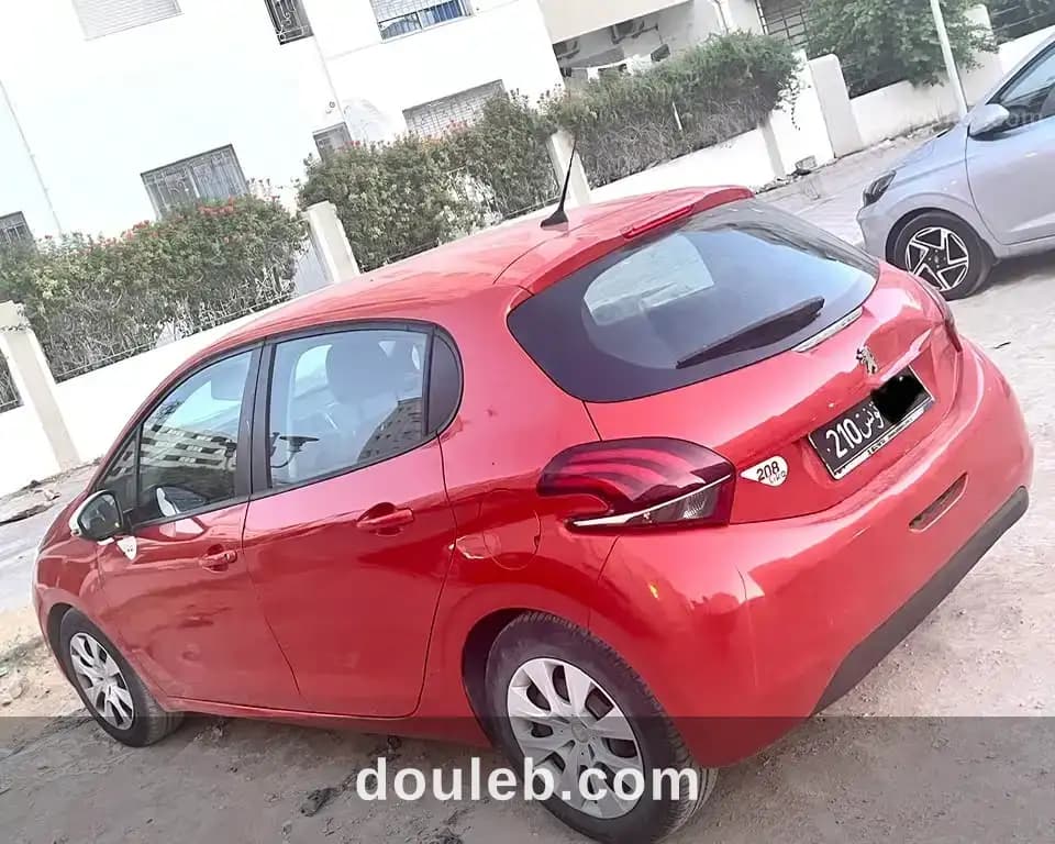 Peugeot 208 - Miniature 2