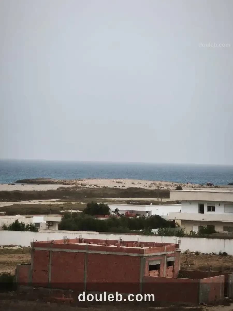 Triplex à 150 m de la plage dar allouch à Nabeul