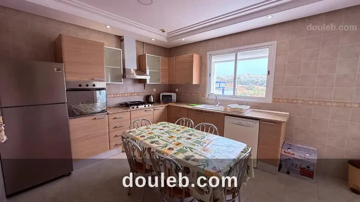 Appartement s4 de 230 m a cite ennasr - Miniature 2