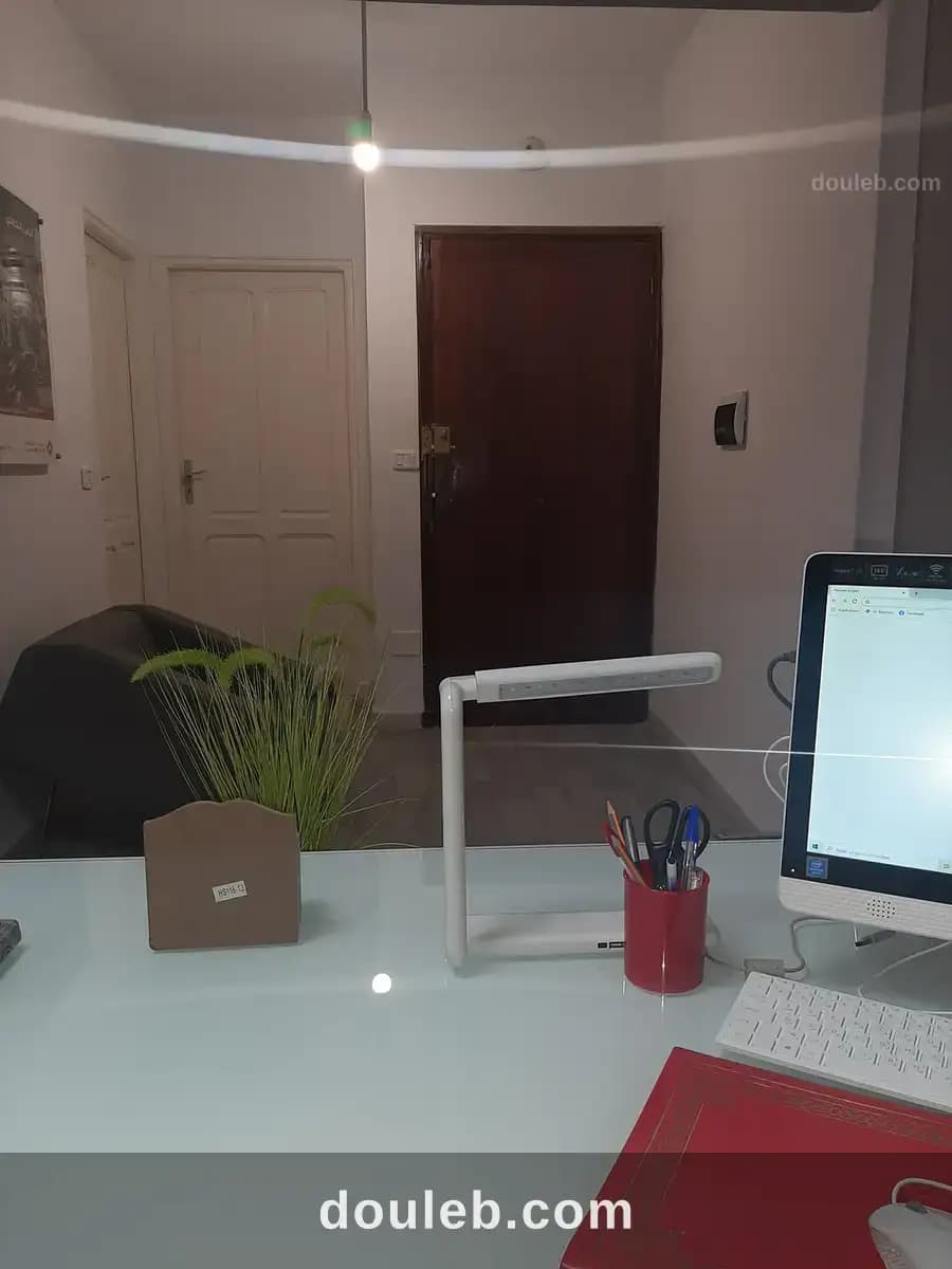 Bureau avec hall et 1 pièce à Tunis