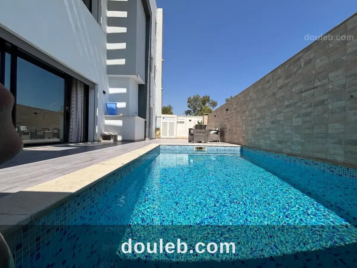 Villa avec piscine a raoued - Miniature 5