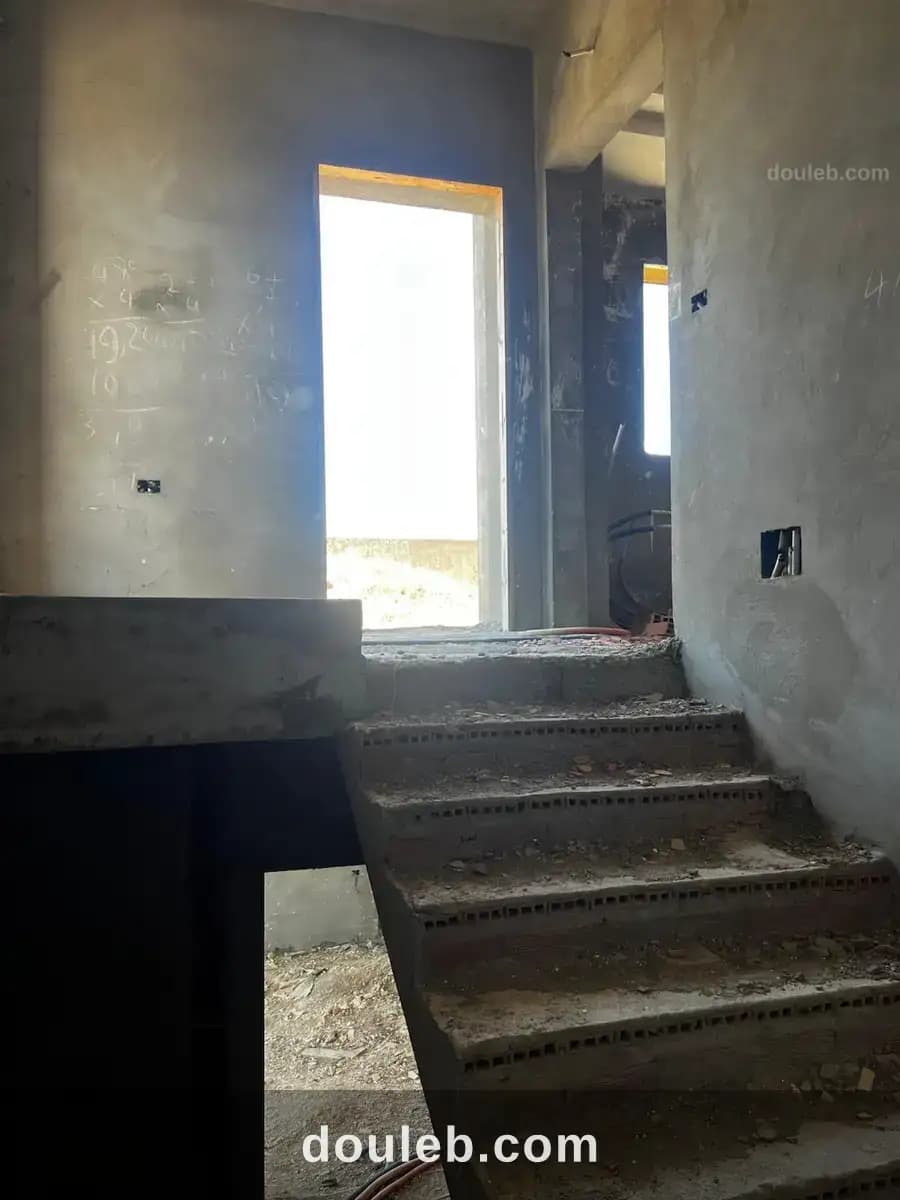 Villa en cours de construction à kélibia - Miniature 2