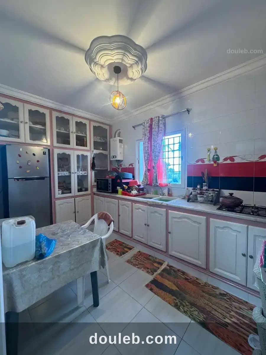 Maison sur deux niveaux à hammem el ghzez - Miniature 2