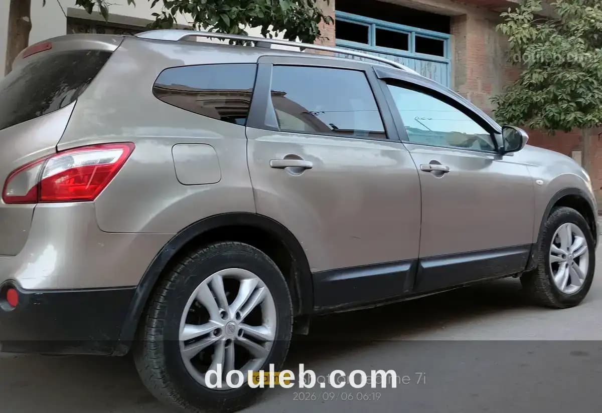 Belle nissan à Tunis