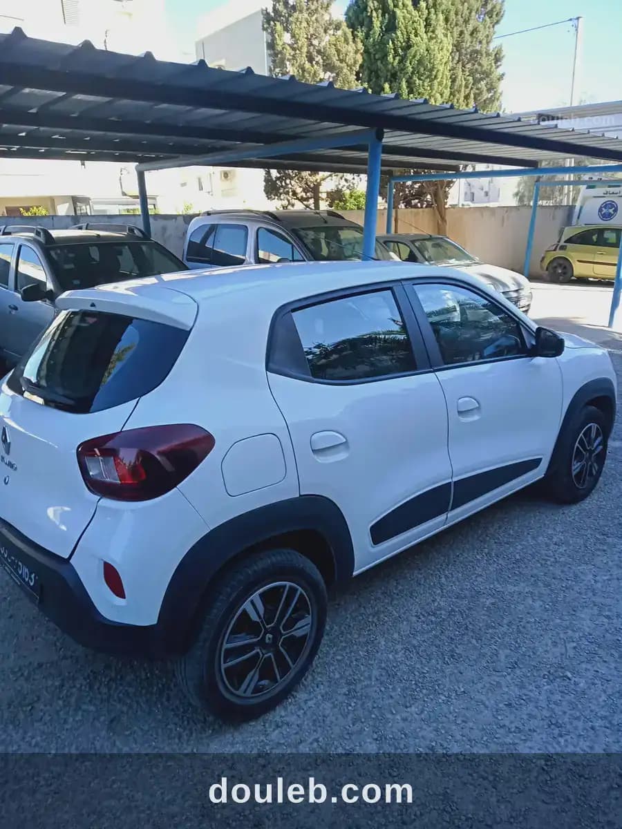 Voiture première main - Miniature 2