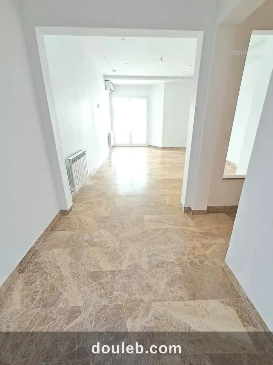Ennasr 2 très joli appart s3 haut standing à Ariana