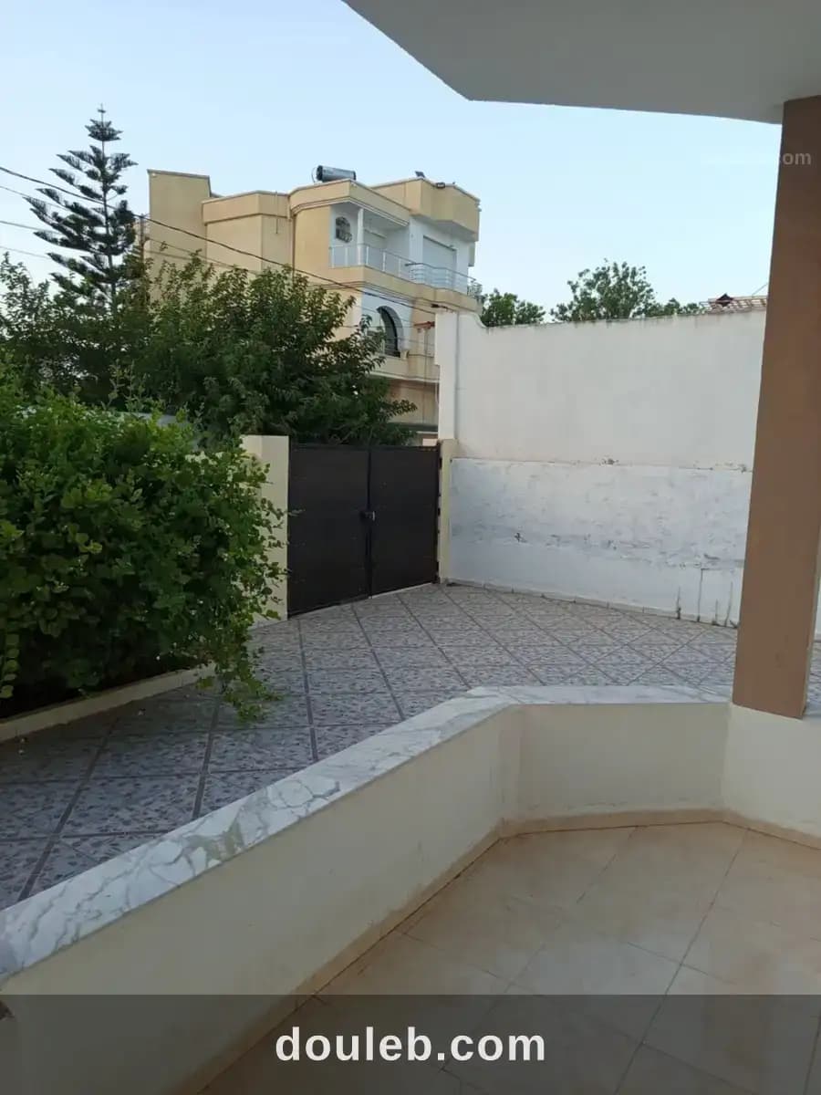 Une belle maison à corniche bizerte - Miniature 5