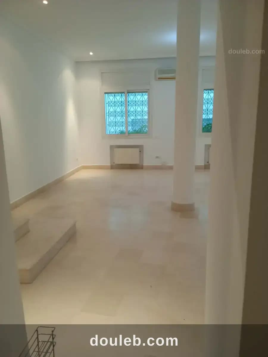 Maison de quatre pièces à Tunis