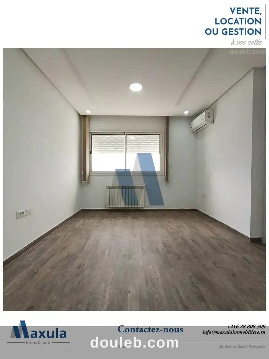 Bureau a1 a ezzahra ville à Ben Arous