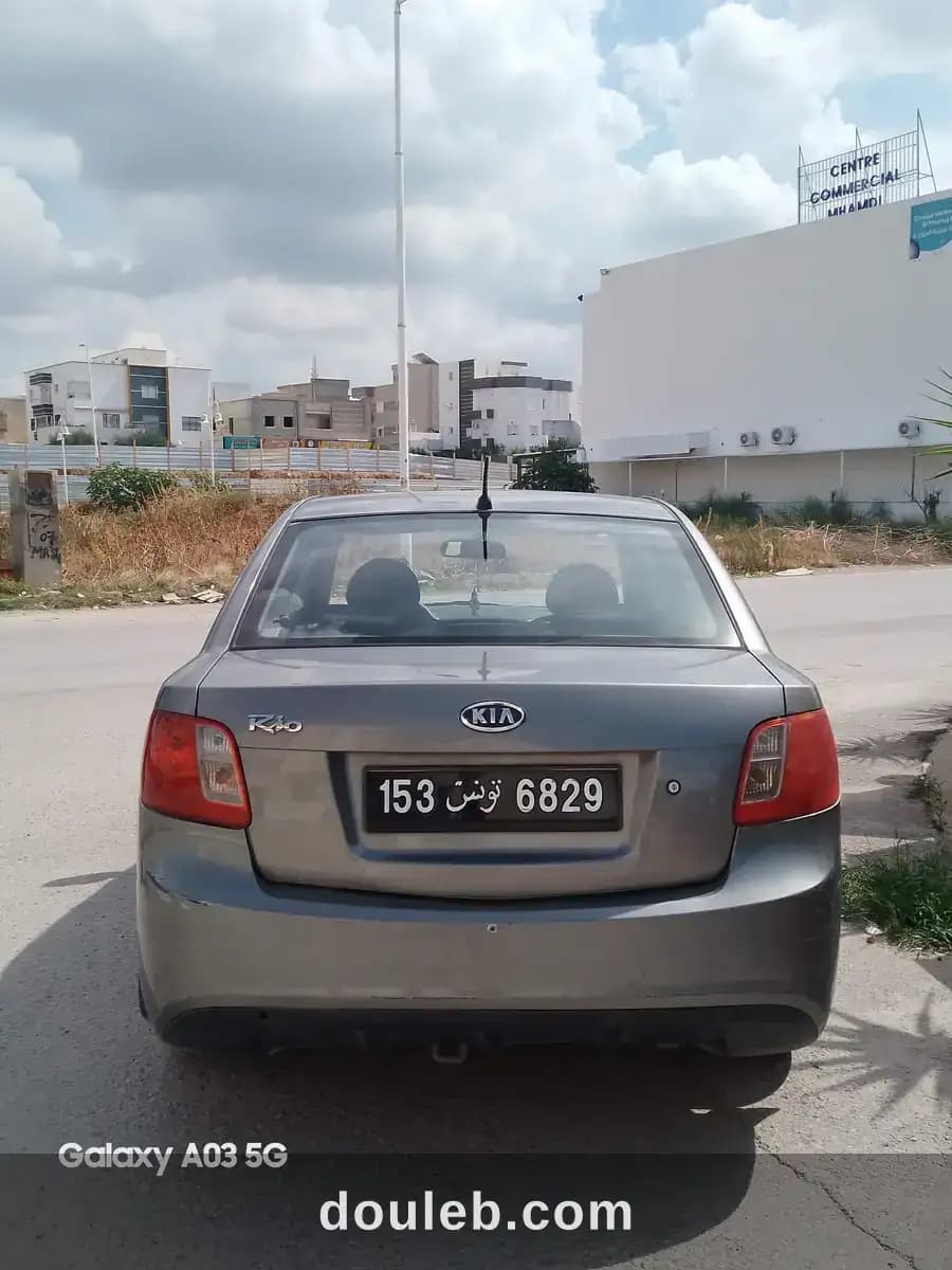 Kia rio 2011 - Miniature 2