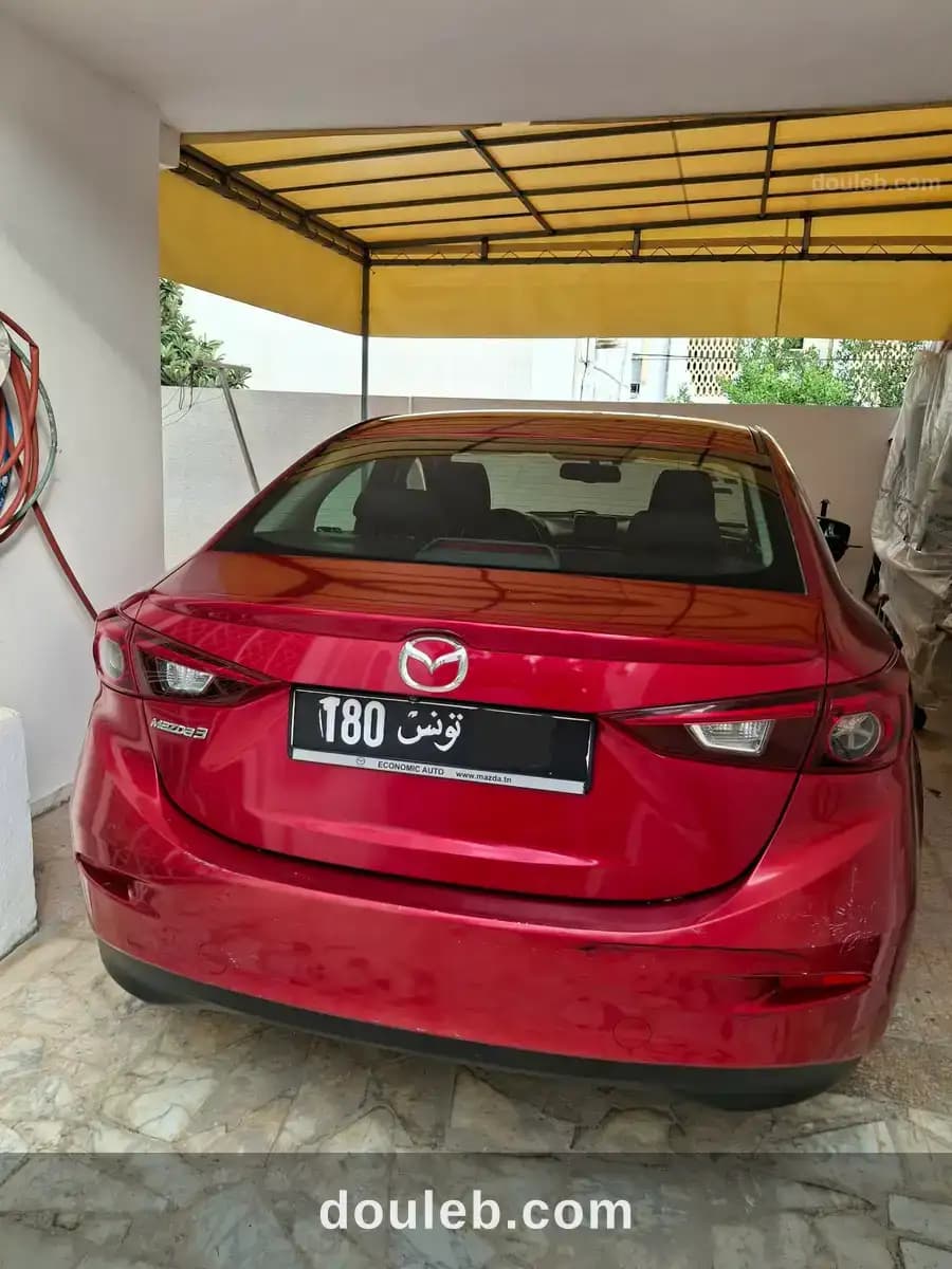Mazda 3 berline rouge cristal - Miniature 3