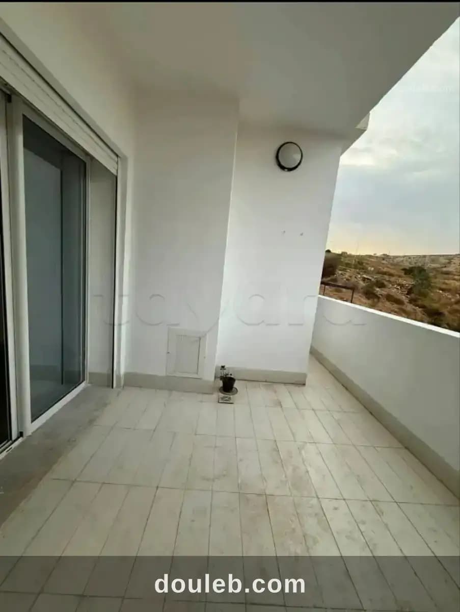 Joli appartement s4 a ennasser 2 à Ariana