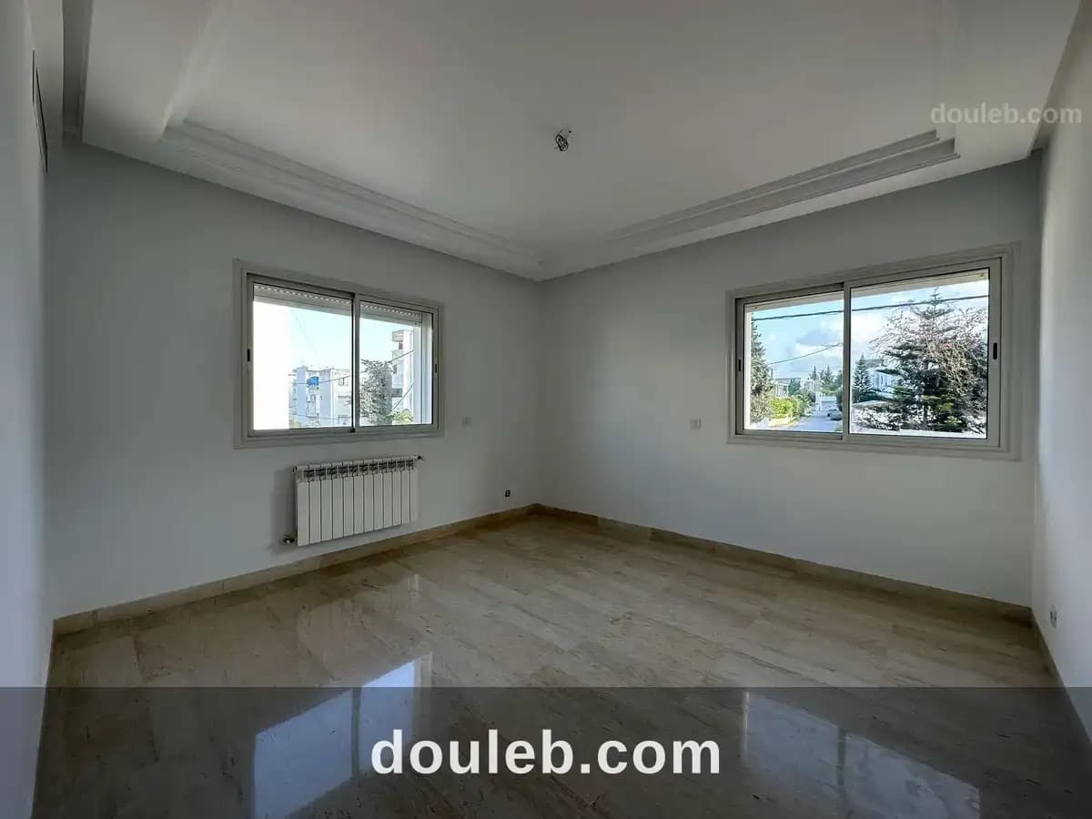 Appart s3 neuf très haut standing à menzah 5 à Ariana
