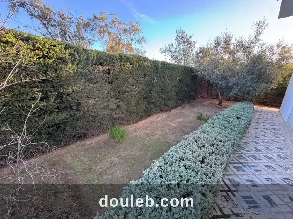 Magnifique villa à cité ennasr 1 avec jardin - Miniature 5