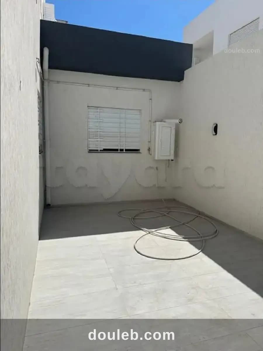 Villa plus étage toute neuf a hammam sousse - Miniature 4