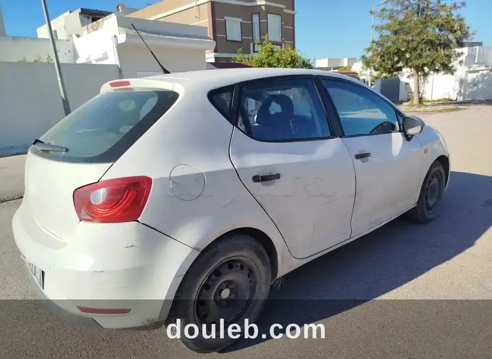 Seat ibiza - Miniature 2