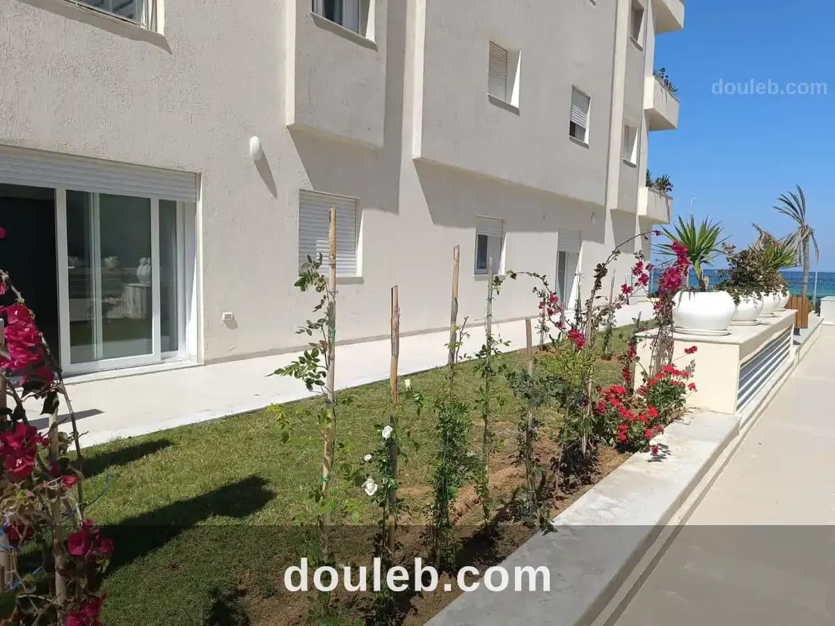 Appartement s1 et s2 luxe pied dans l eau à Sousse