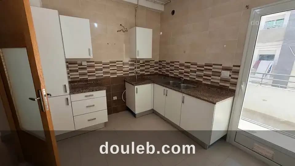 Sacieux s2 a cite wahatt à Tunis