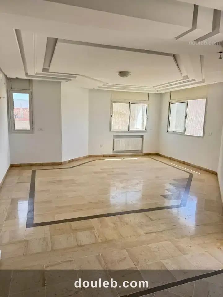 Bel etage de villa s3 a la soukra à Ariana