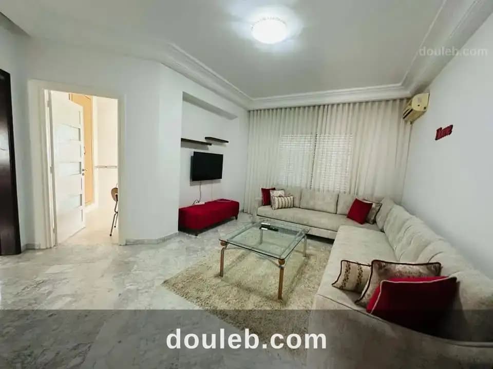 Bel appartement s2 meublé à ennasr 1 à Ariana