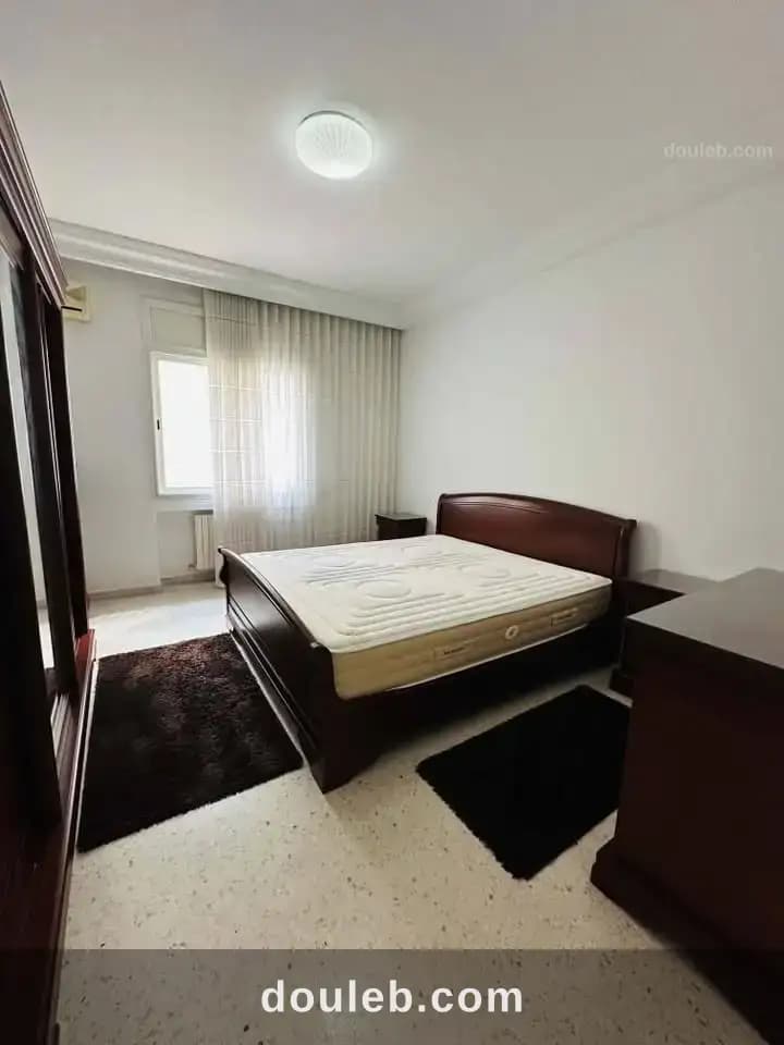 Bel appartement s2 meublé à ennasr 1 - Miniature 3