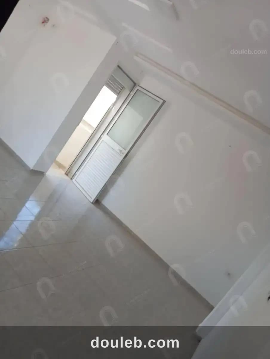 Un étage de villa s2 à cité el waha à Tunis