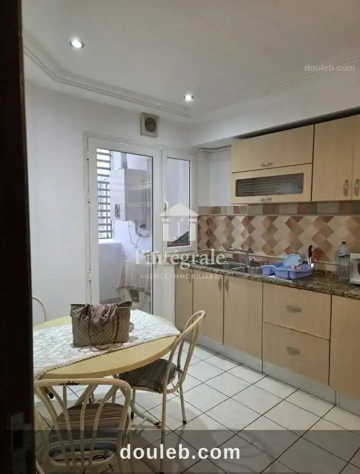Coquet appartement s2 meublé - Miniature 2