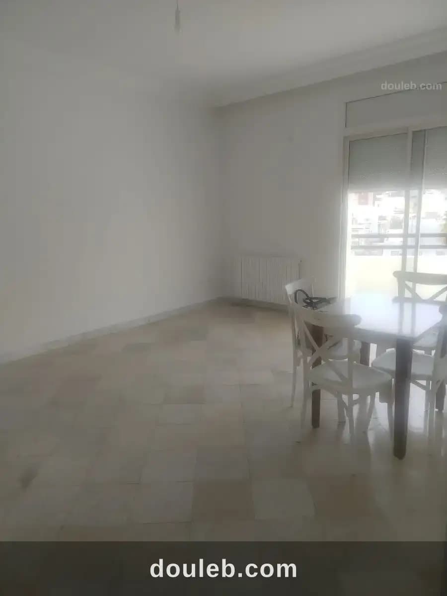Un mignon appartement s2 à jardin d'elmenzah1 - Miniature 3