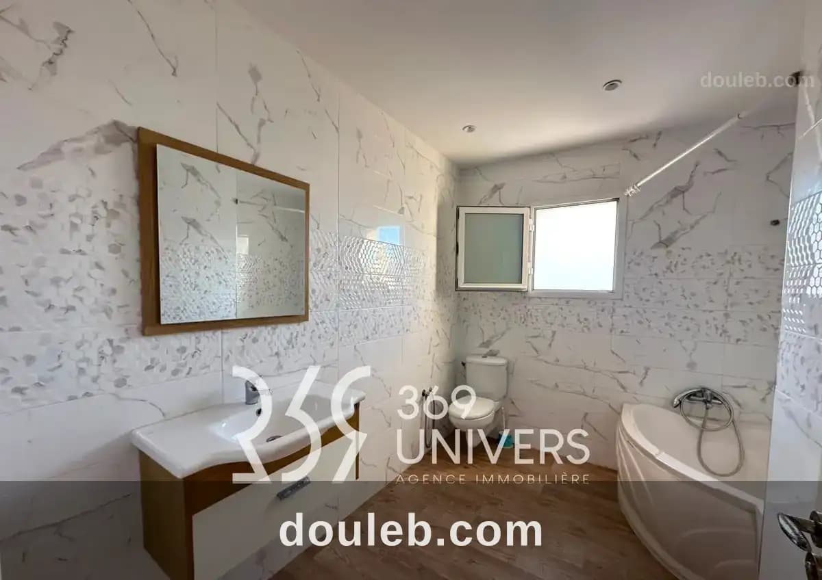 Appartement avec terrasse à la marsa ref ra189 - Miniature 4