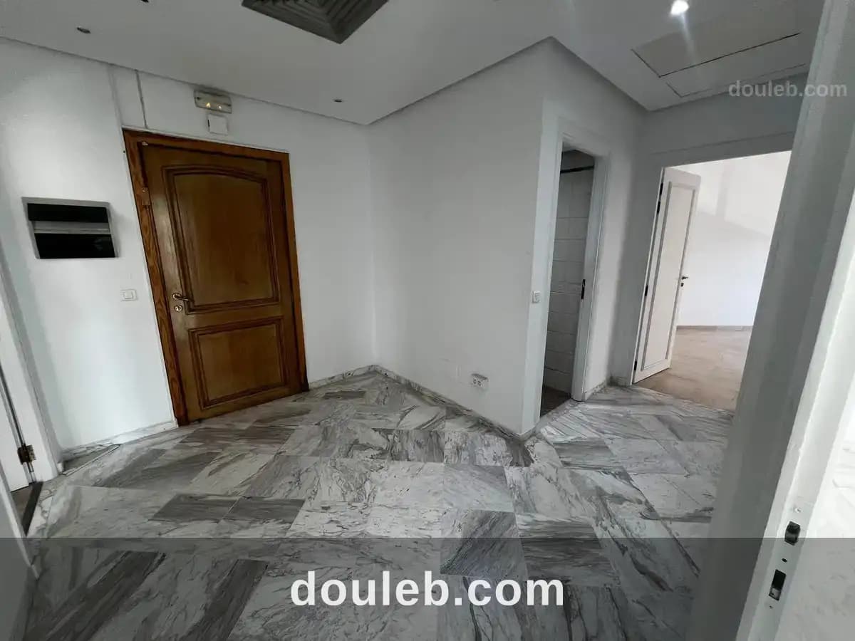 Bureau h3 lac1 2100 à Tunis