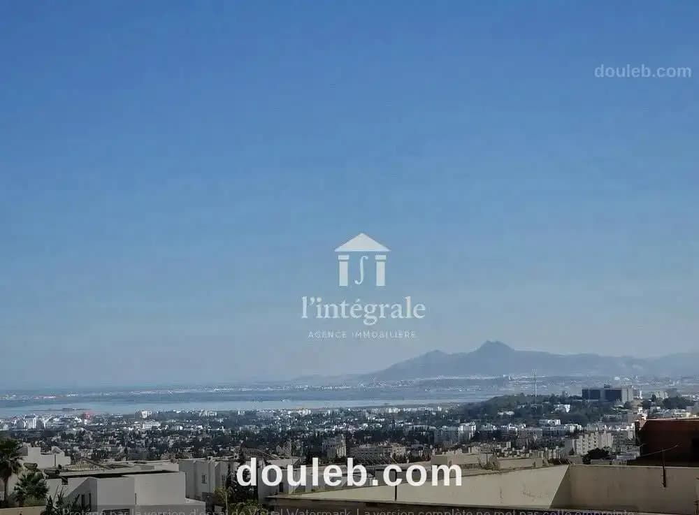 Coquet appartement s3 avec terrasse à Tunis