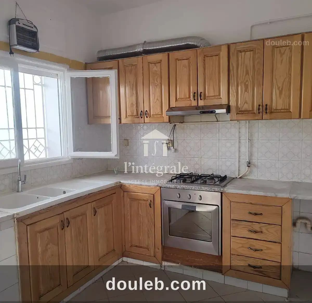 Bel appartement s2 au rez de chaussée à Ariana