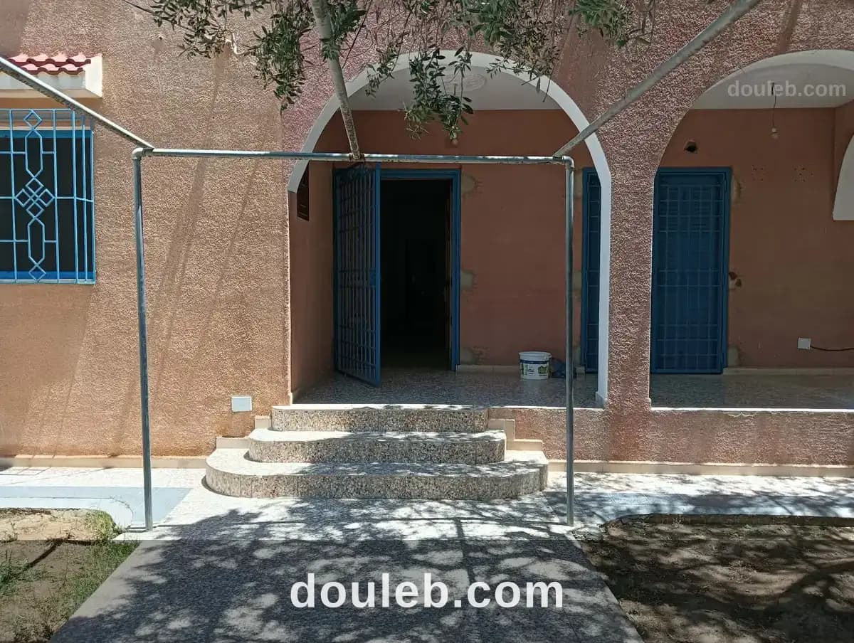 Un vaste étage de villa à dar fadhal - Miniature 2